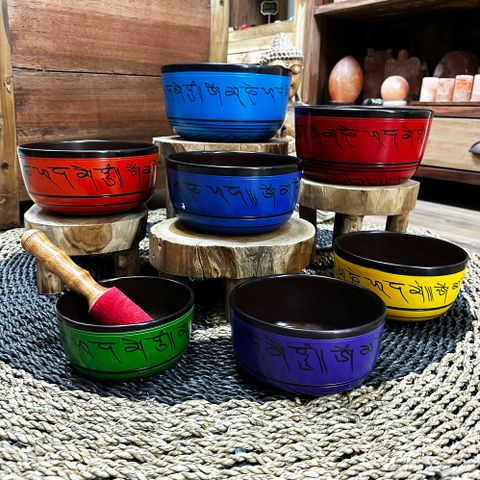 Small Chakra Set of Seven Singing Bowls (14-22cm)